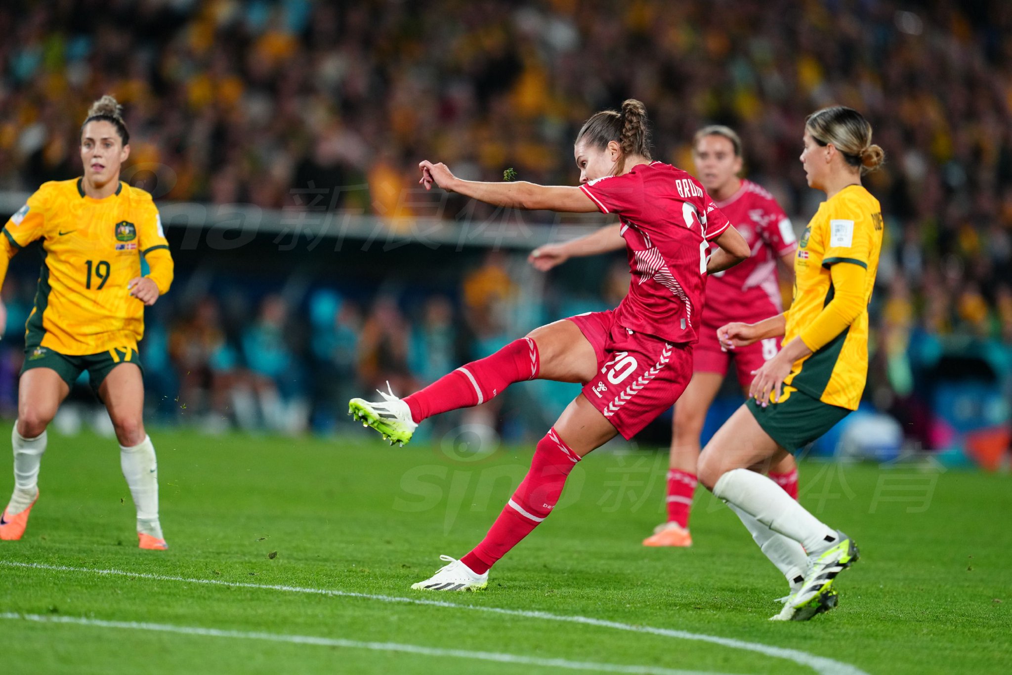 澳大利亚女足队员在国际比赛中大放光彩的简单介绍