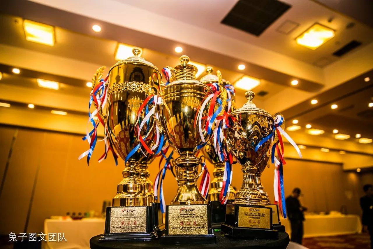 弗朗斯队迎来一场激动人心的胜利，夺得积分的简单介绍