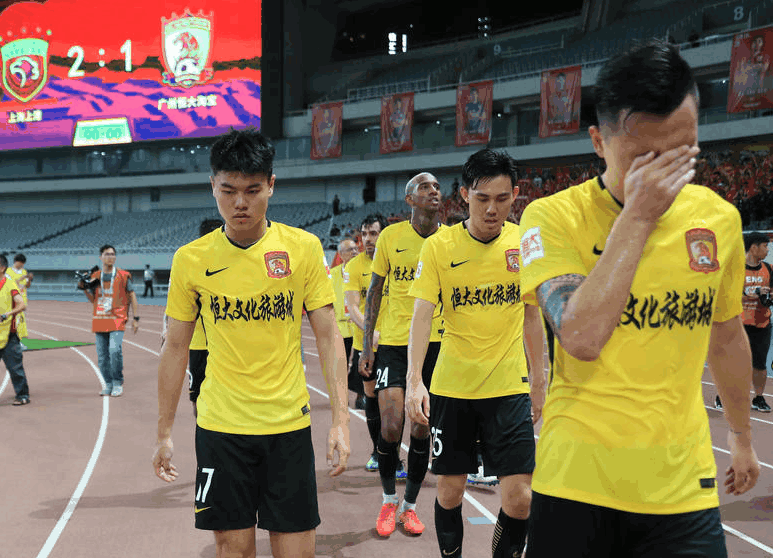 苏宁客场不敌恒大，遭遇两连败积分下滑