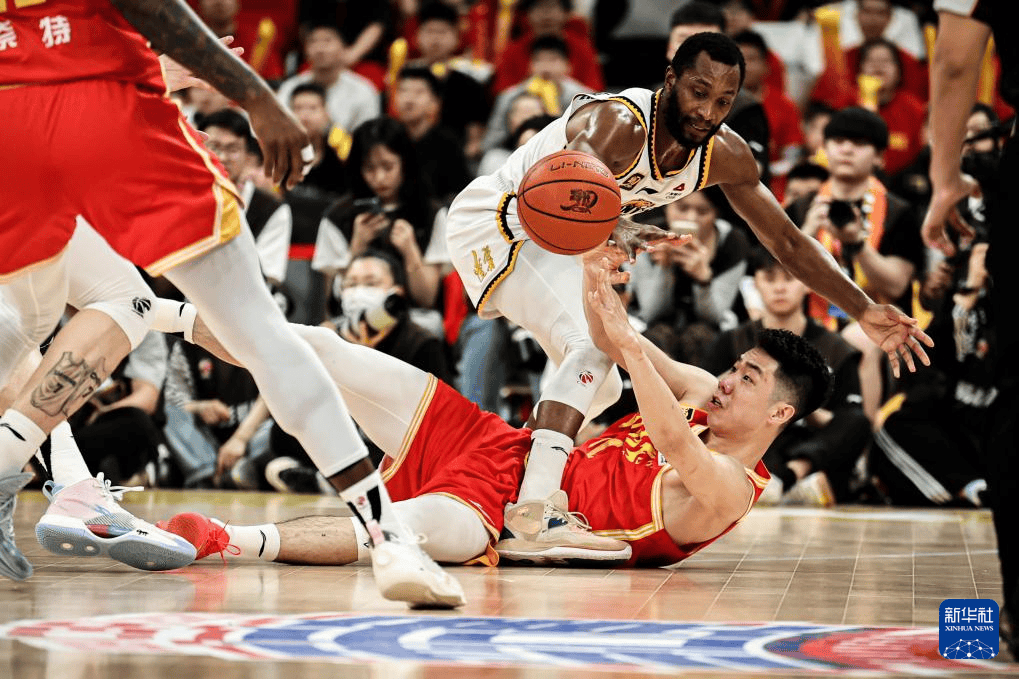 气吞山河，比赛赛场上的英勇战斗的简单介绍