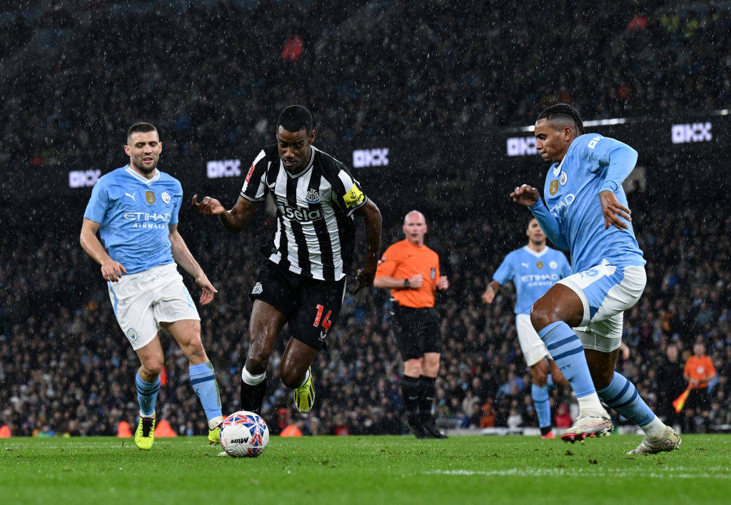 纽卡斯尔联顽强拼搏，不敌曼城的简单介绍