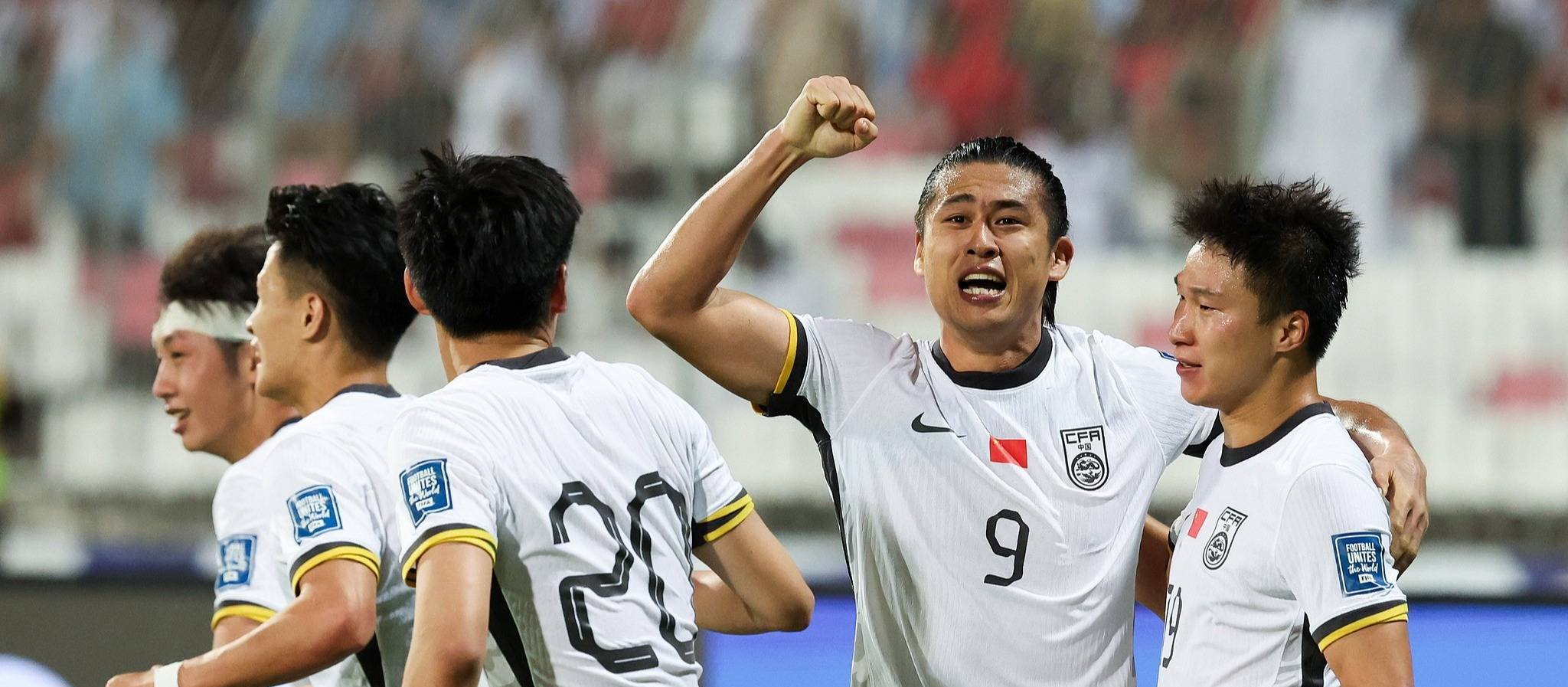 开云官网-主教练冷静指挥球队赢得国际胜利