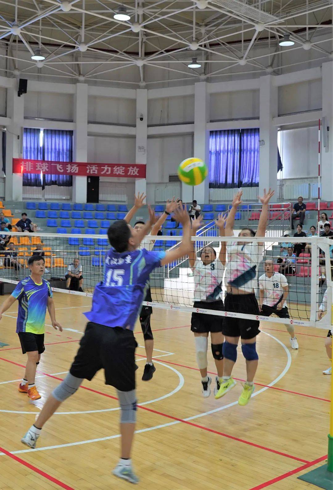 体育赛场上的精彩瞬间，燃情激情不容错过！的简单介绍