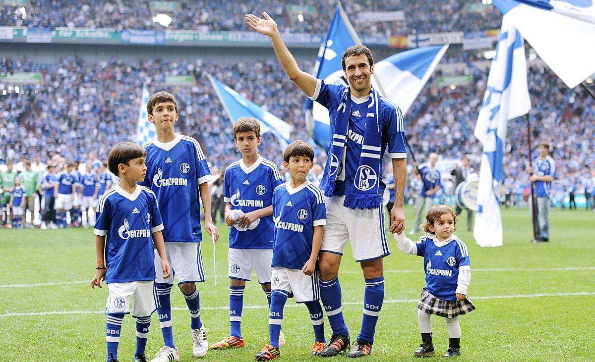 关于沙尔克再次失利，保级形势严峻的信息