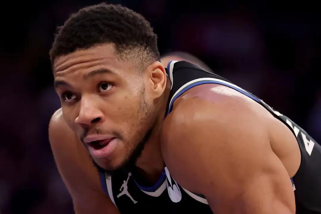 开云体育APP下载-雄鹿大将受伤，或将缺席几场比赛的简单介绍