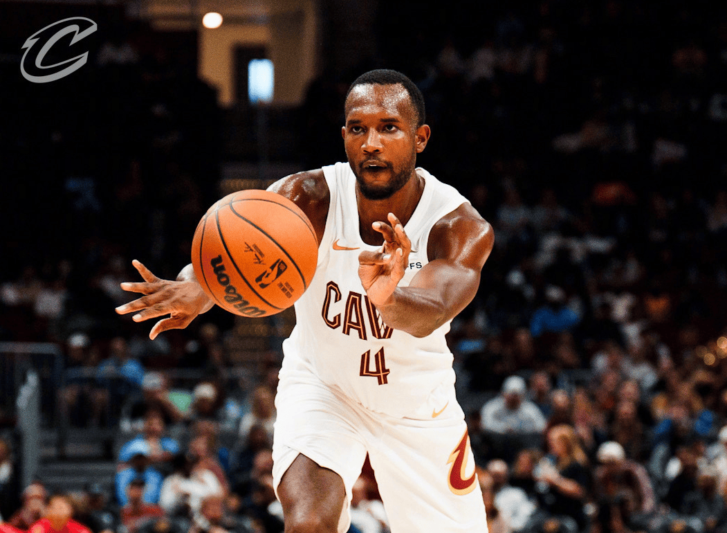 开云体育中国-包含骑士主场不敌老鹰，连续三场失利令球队岌岌可危的词条