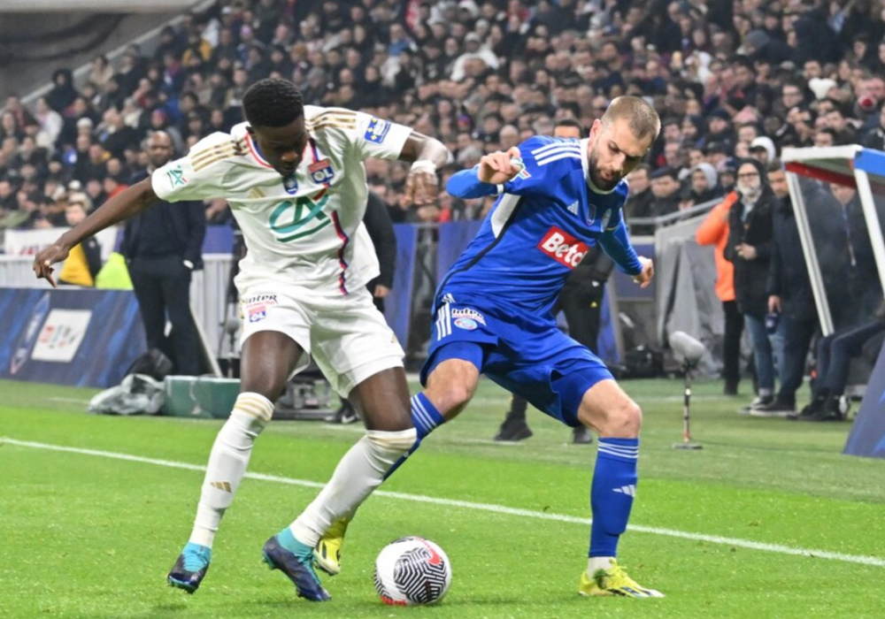 巴黎连胜，法甲冠军劲旅强势晋级的简单介绍