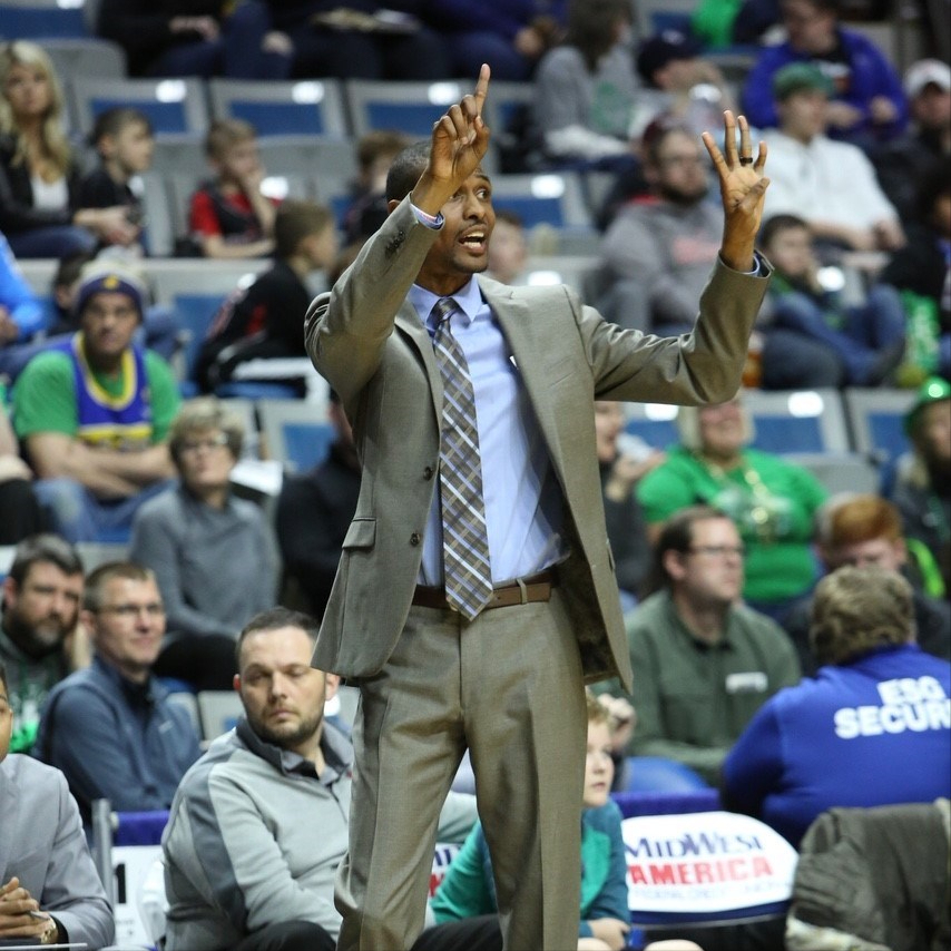 开云体育官方网站-包含黄蜂球员受伤，主教练寻找新的阵容配置的词条