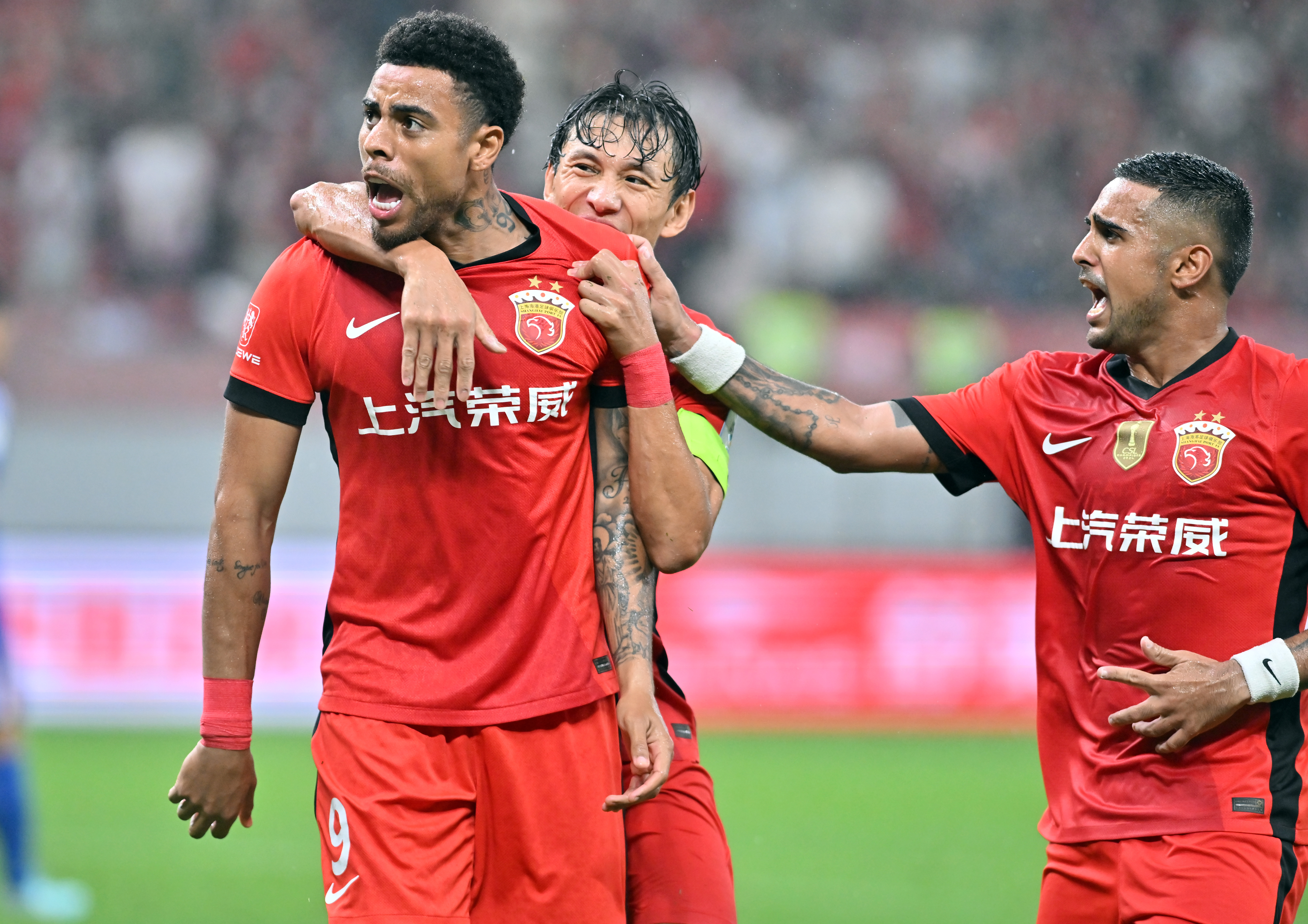 上海申花遗憾失利，中超冠军吹雪片刻的简单介绍