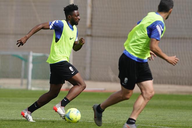 开云体育app-格拉纳达遭遇失利，积分榜下滑的简单介绍