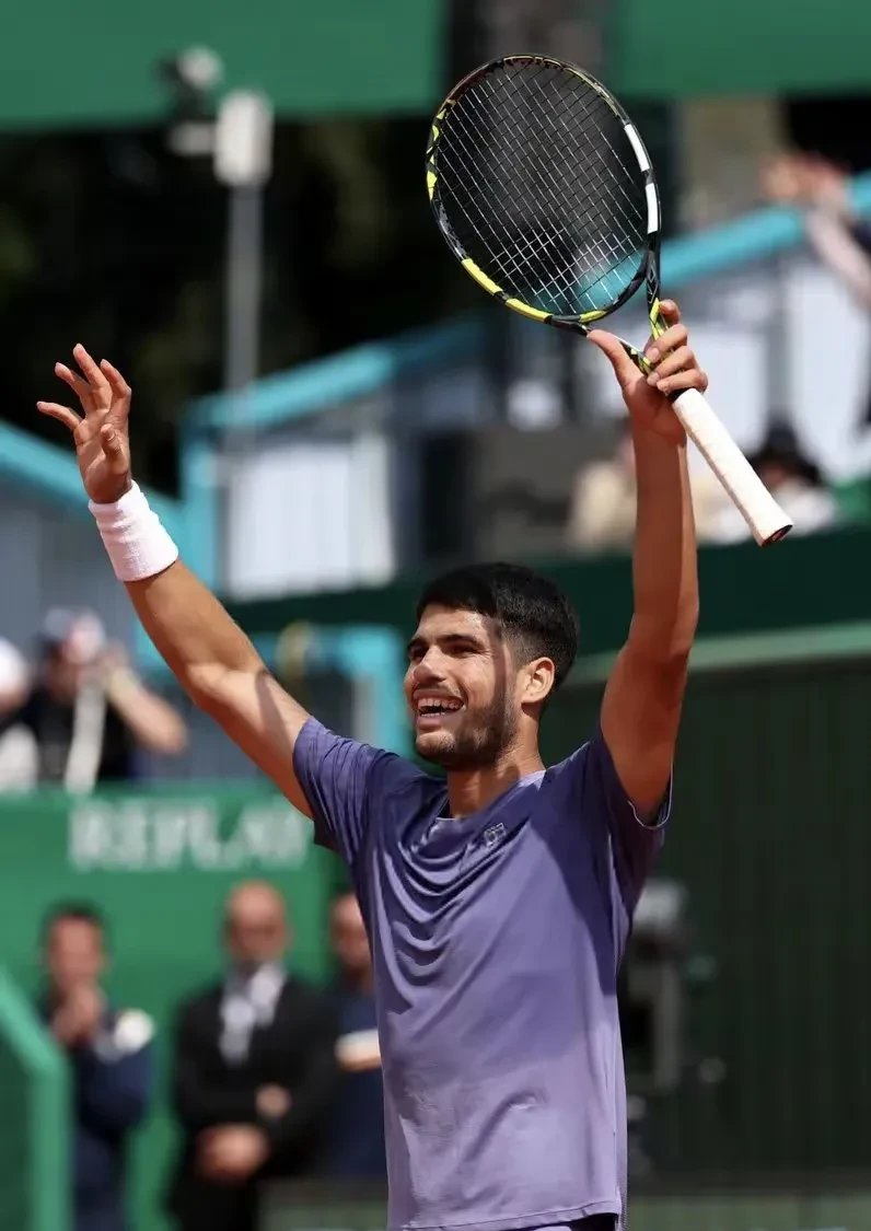 蒙特卡洛大师赛逆转法网，兹维列夫带队取胜