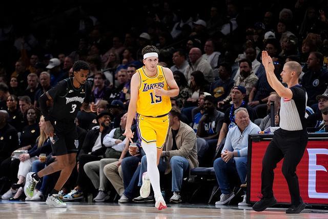 太阳险胜马刺，莫兰特关键制胜的简单介绍