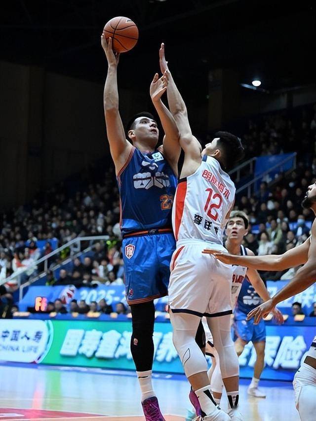 开云官方app入口-76人逆转广州队，郭艾伦关键制胜